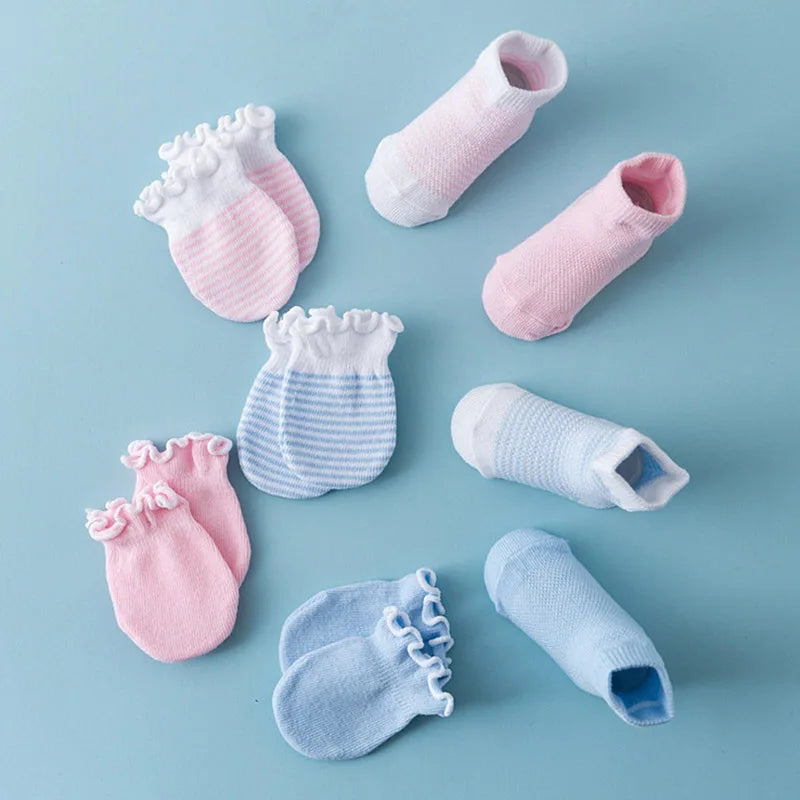 Chaussons et Moufles Naissance (Lot de 4 Paires)