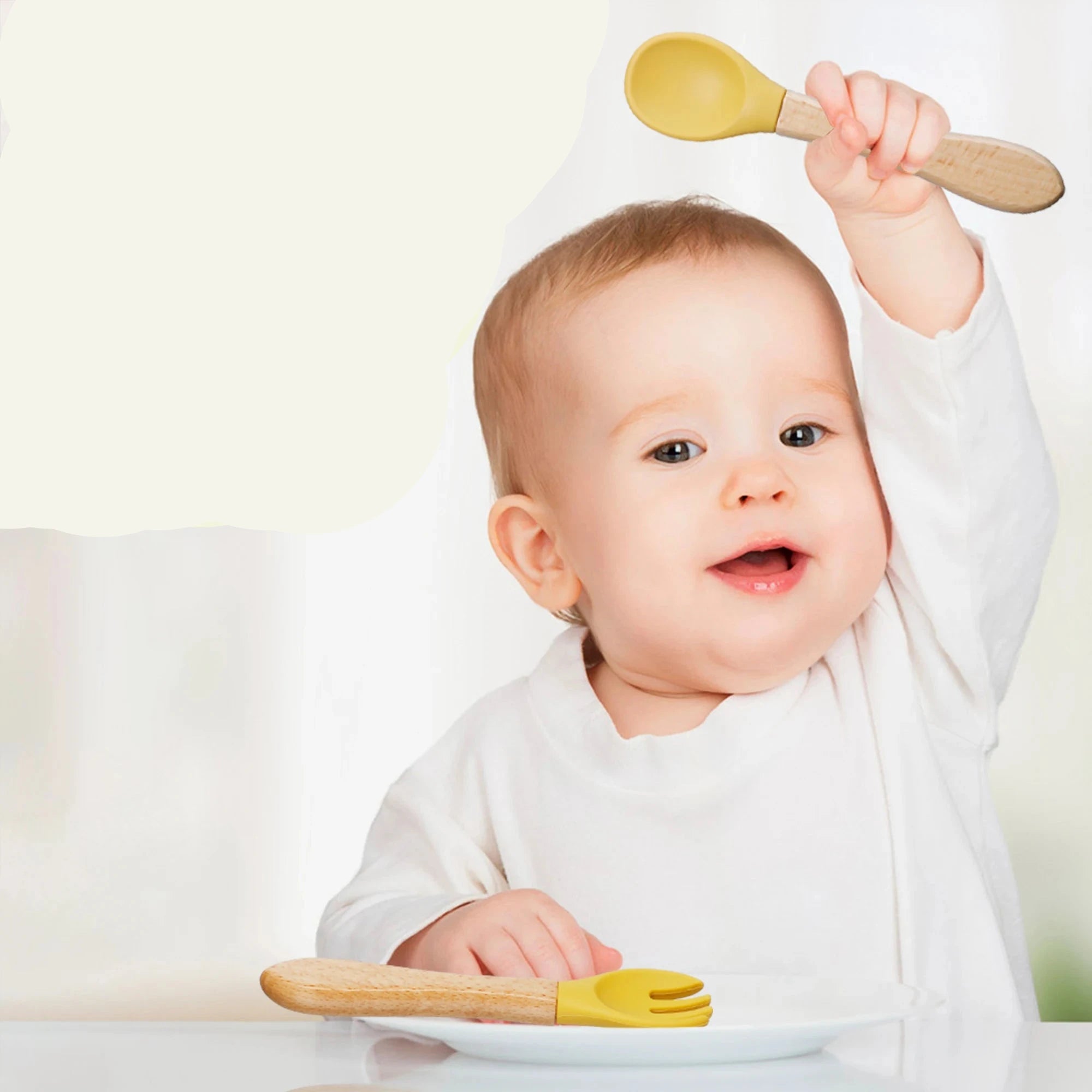 Couvert Bébé en Silicone avec Manche en Bois