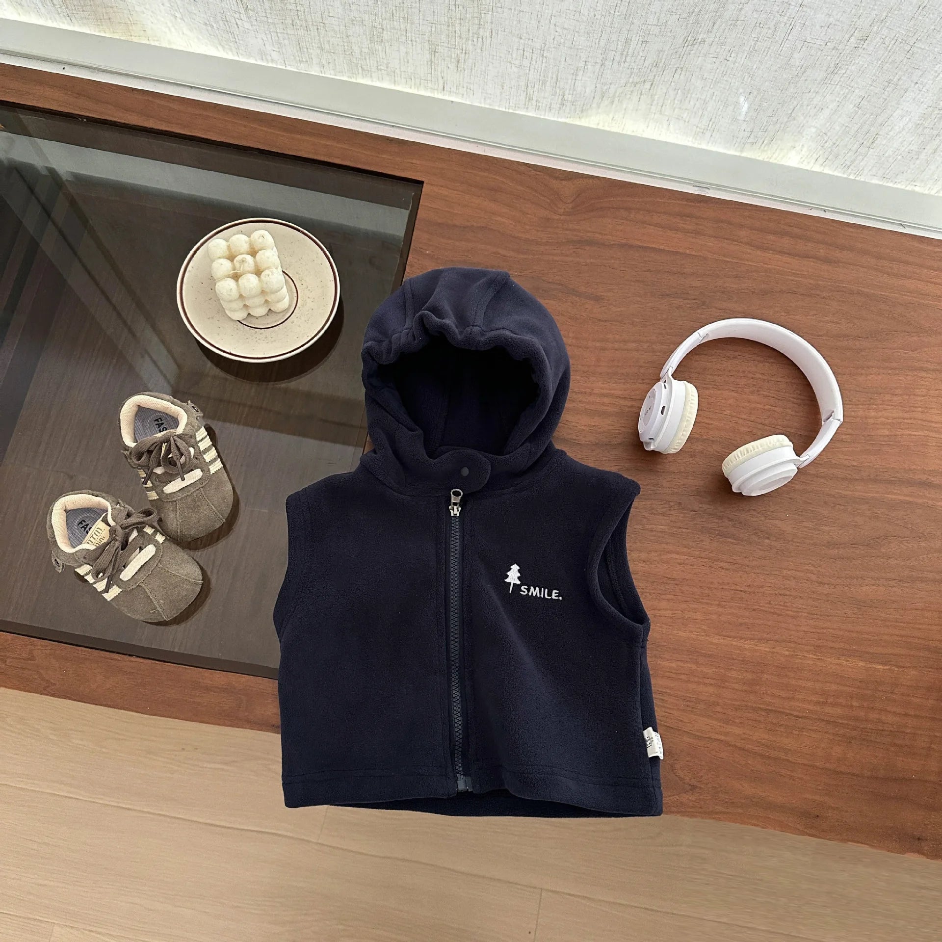 Gilet Bébé à Capuche en Velours